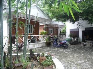 The Pub Guesthouse Чиангмай Экстерьер фото